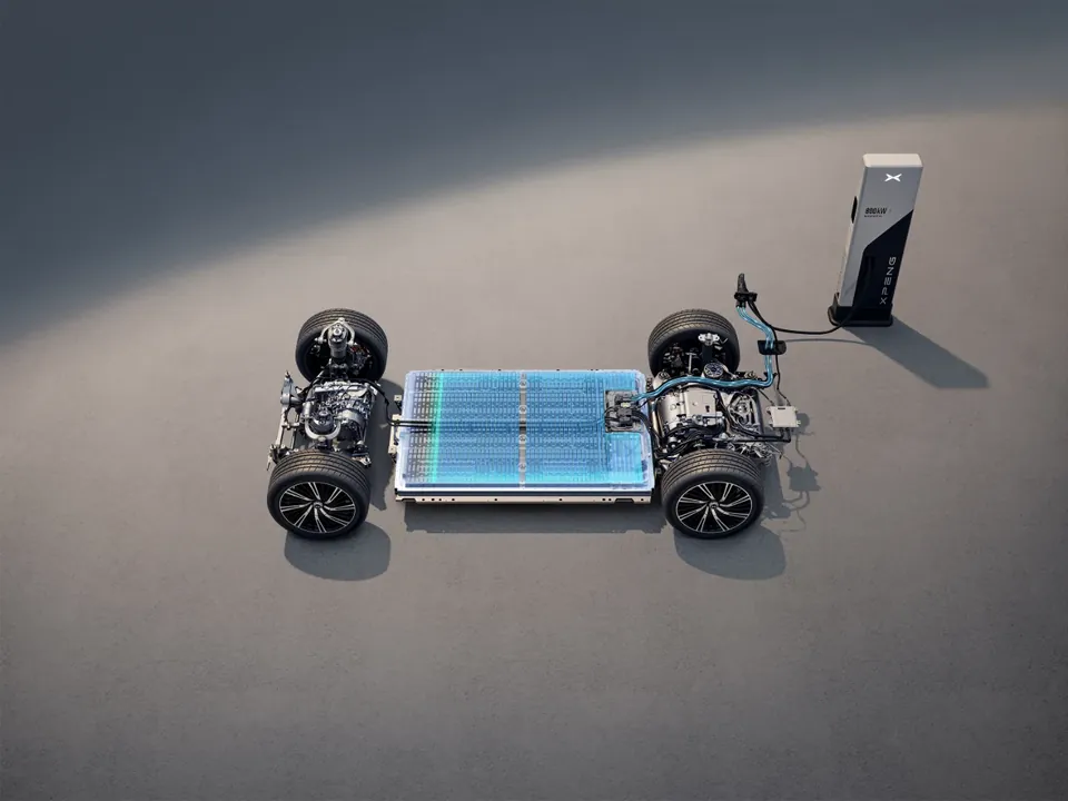 XPENG G9 — официальное фото 6